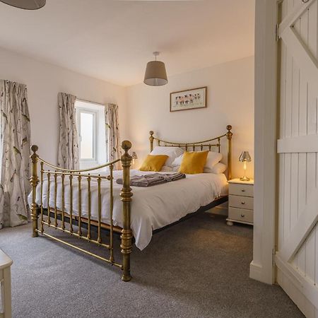 Apartmán Private Deck With Newly Refurbished Flat Attached! Cirencester Exteriér fotografie