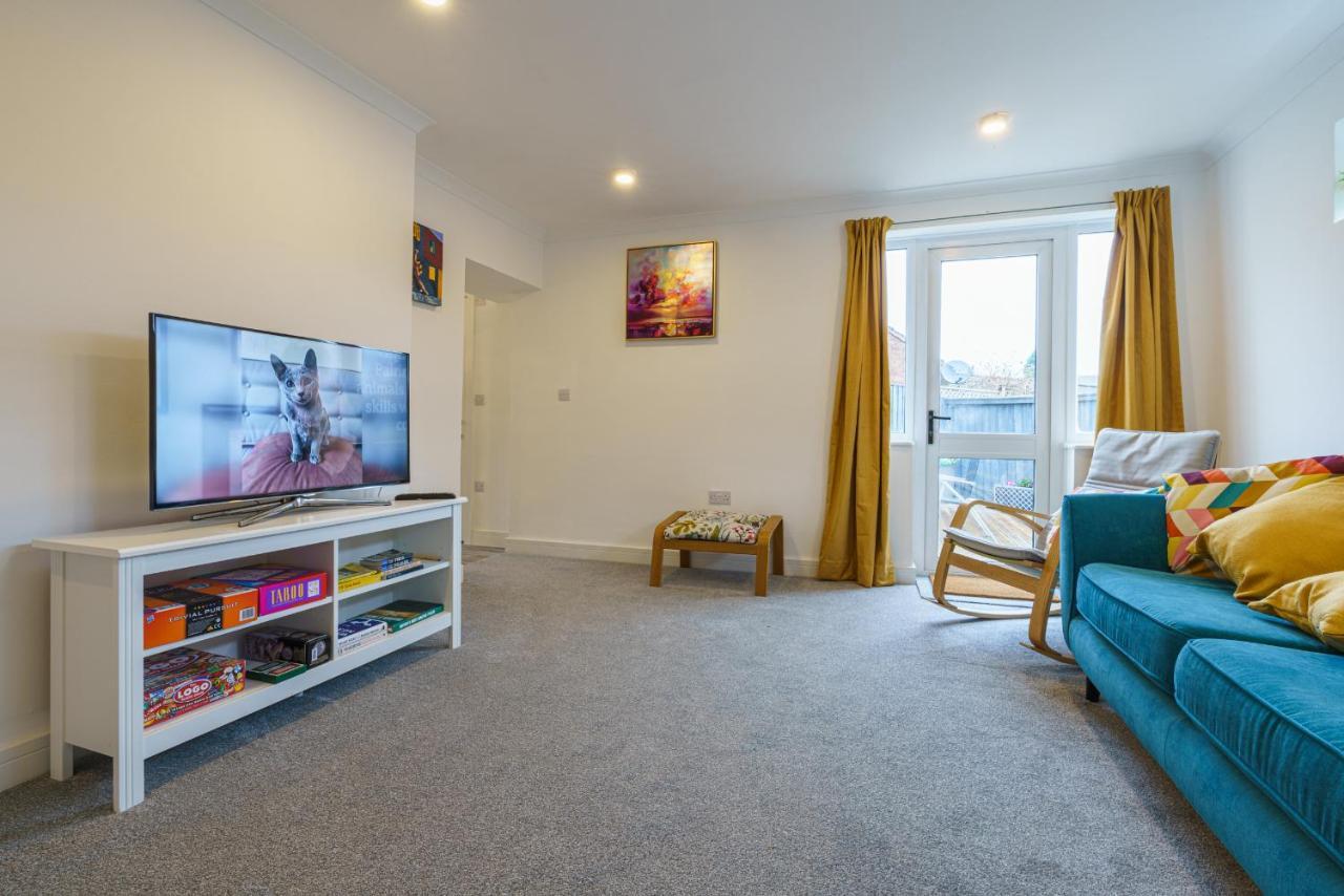 Apartmán Private Deck With Newly Refurbished Flat Attached! Cirencester Exteriér fotografie